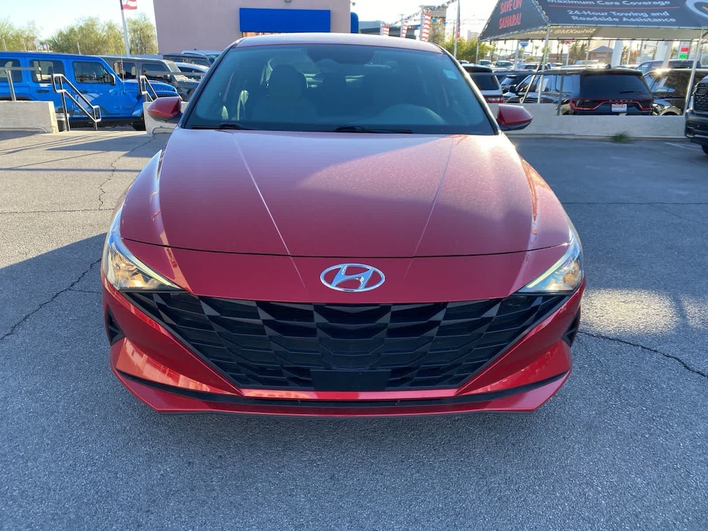 Used 2023 Hyundai Elantra SEL Sedan