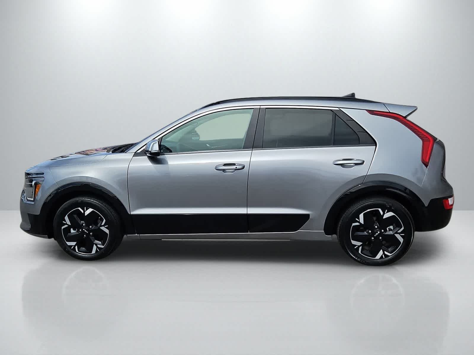 Thumbnail: 2024 Kia Niro - 7
