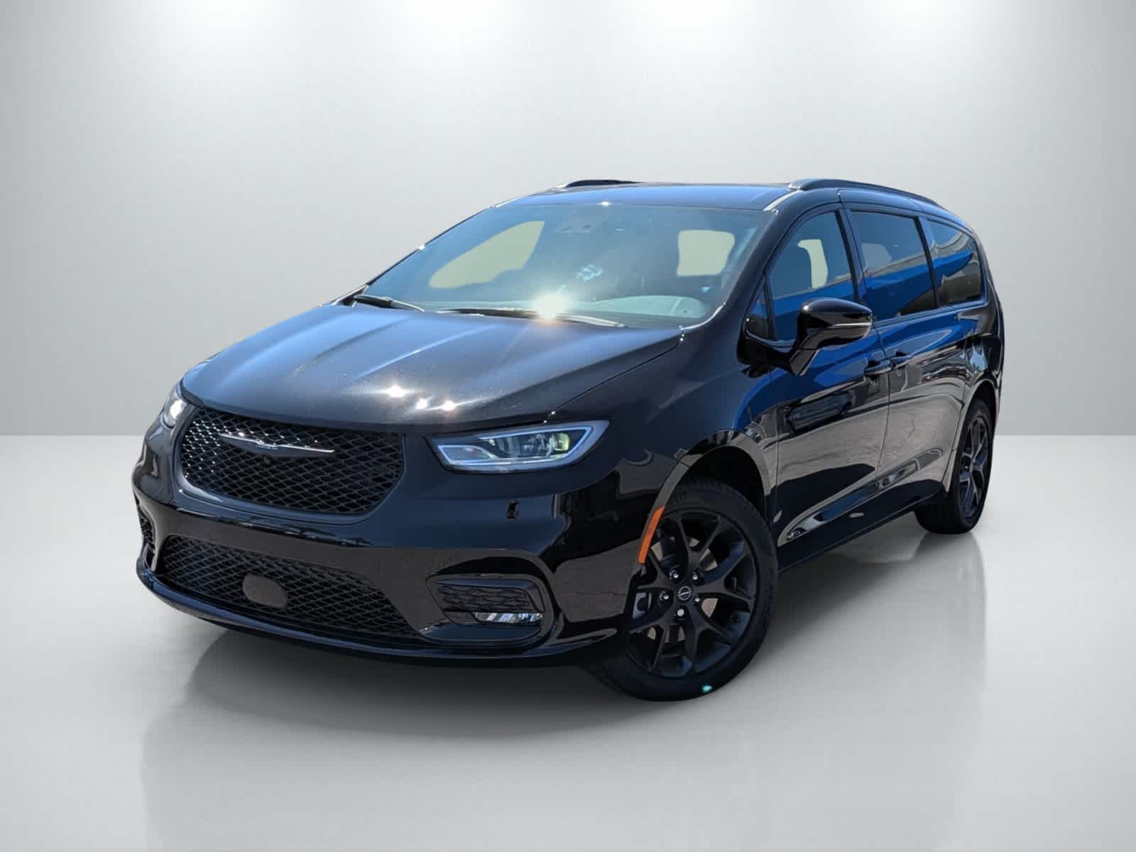 2026 Chrysler Pacifica Select AWD's photo