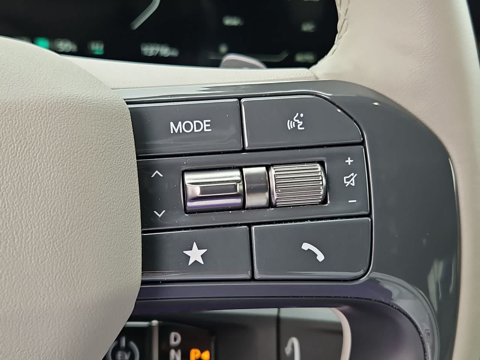 Thumbnail: 2024 Kia EV9 - 24