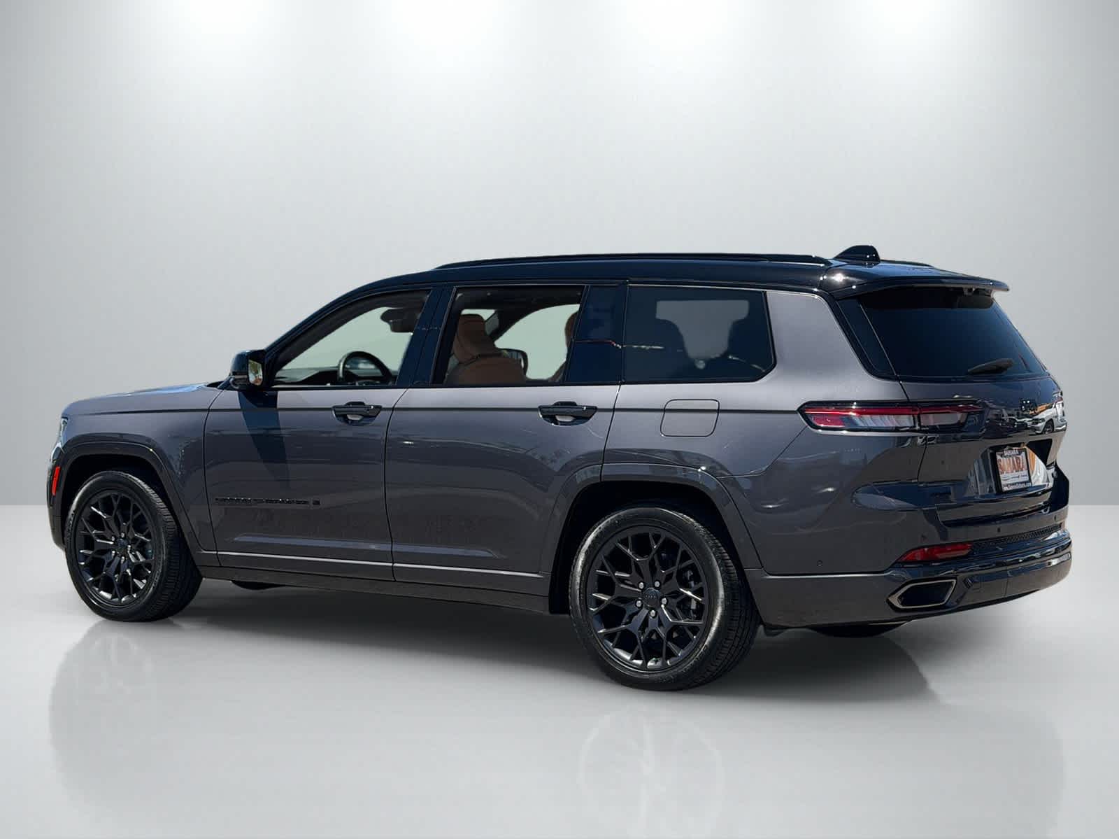 Thumbnail: 2024 Jeep Grand Cherokee L - 3
