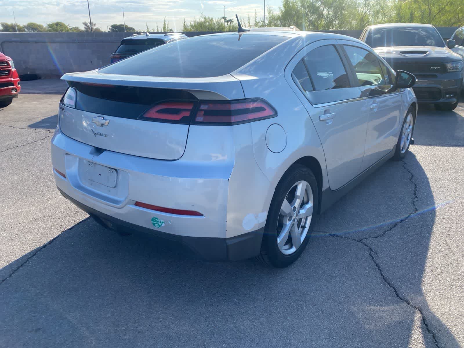 Thumbnail: 2013 Chevrolet Volt - 6