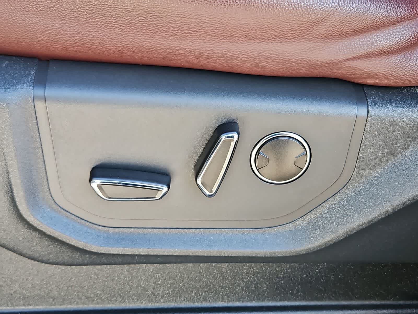 Thumbnail: 2023 Ford Expedition - 18