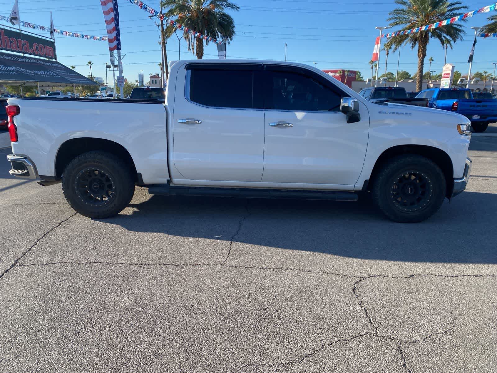 Thumbnail: 2020 Chevrolet Silverado 1500 - 4