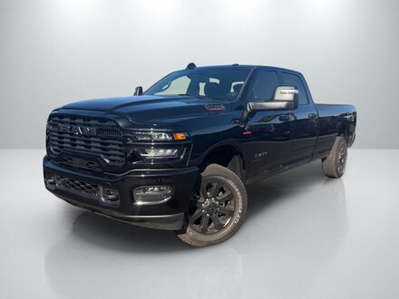 2026 Ram 3500 BIG HORN CREW CAB 4X4 8' BOX Pickup
