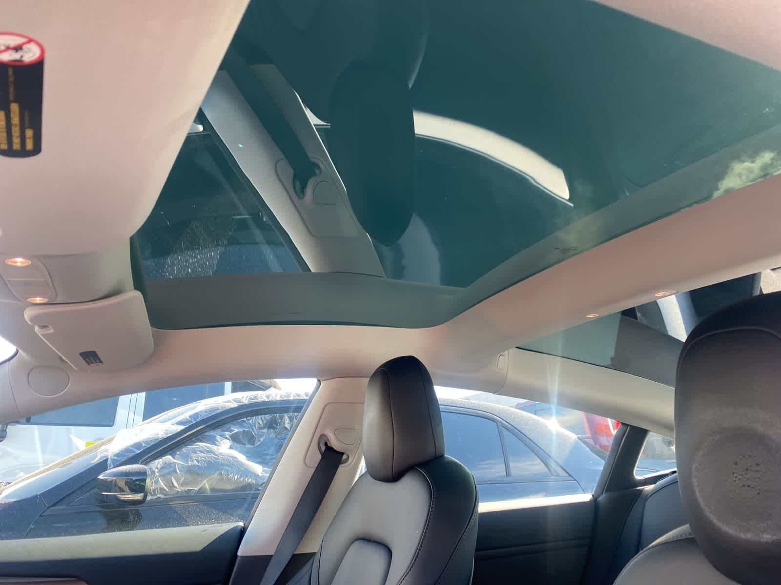 Thumbnail: 2022 Tesla Model 3 - 13