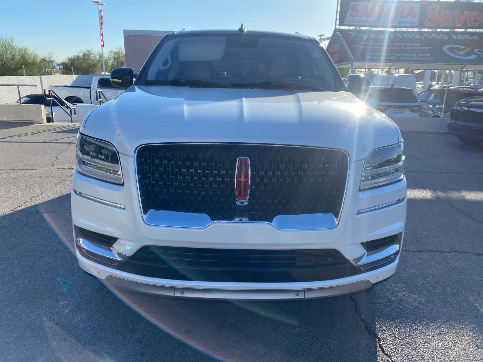 2018 Lincoln Navigator Black Label photo 2