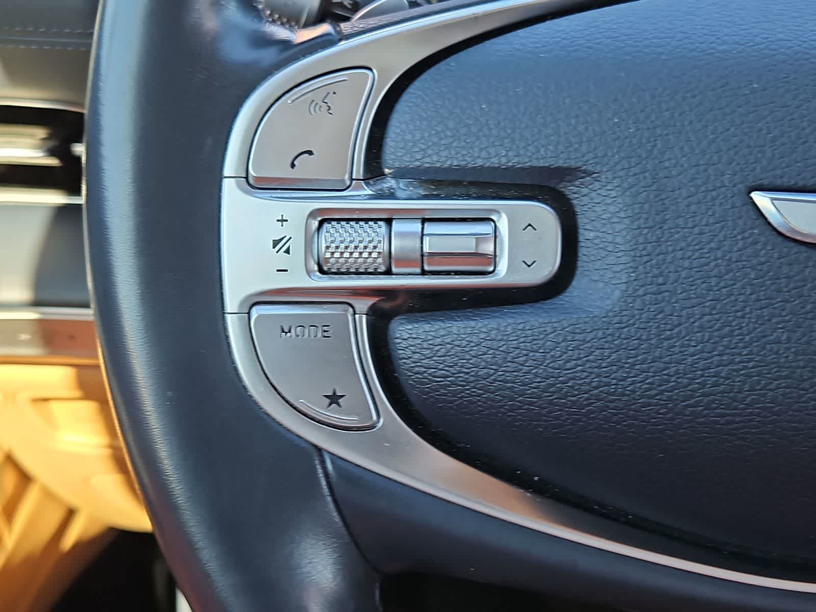 Thumbnail: 2023 Genesis GV80 - 24