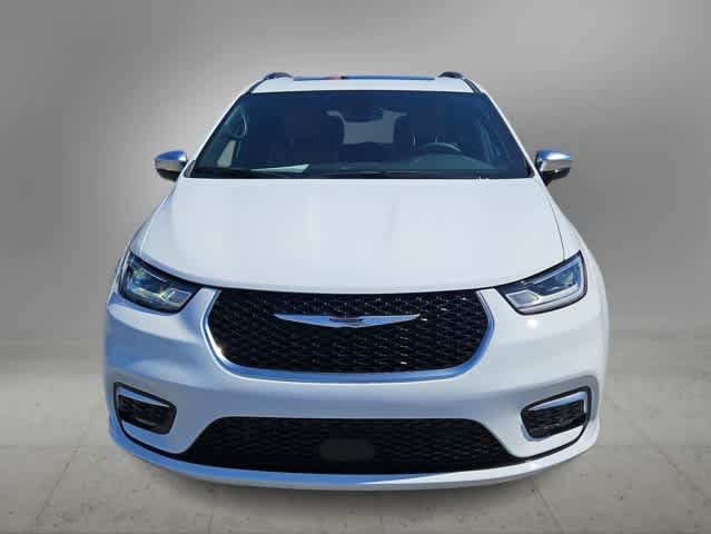 Thumbnail: 2026 Chrysler Pacifica - 3