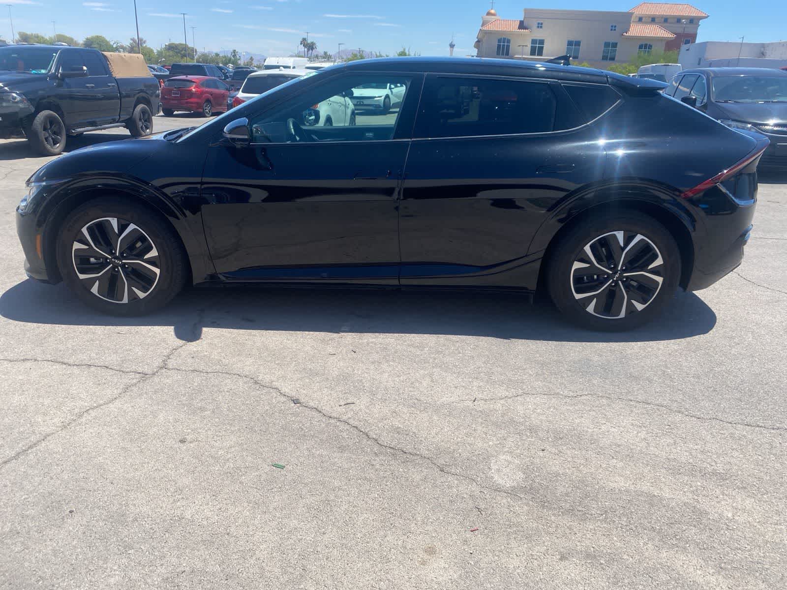 Thumbnail: 2023 Kia EV6 - 9
