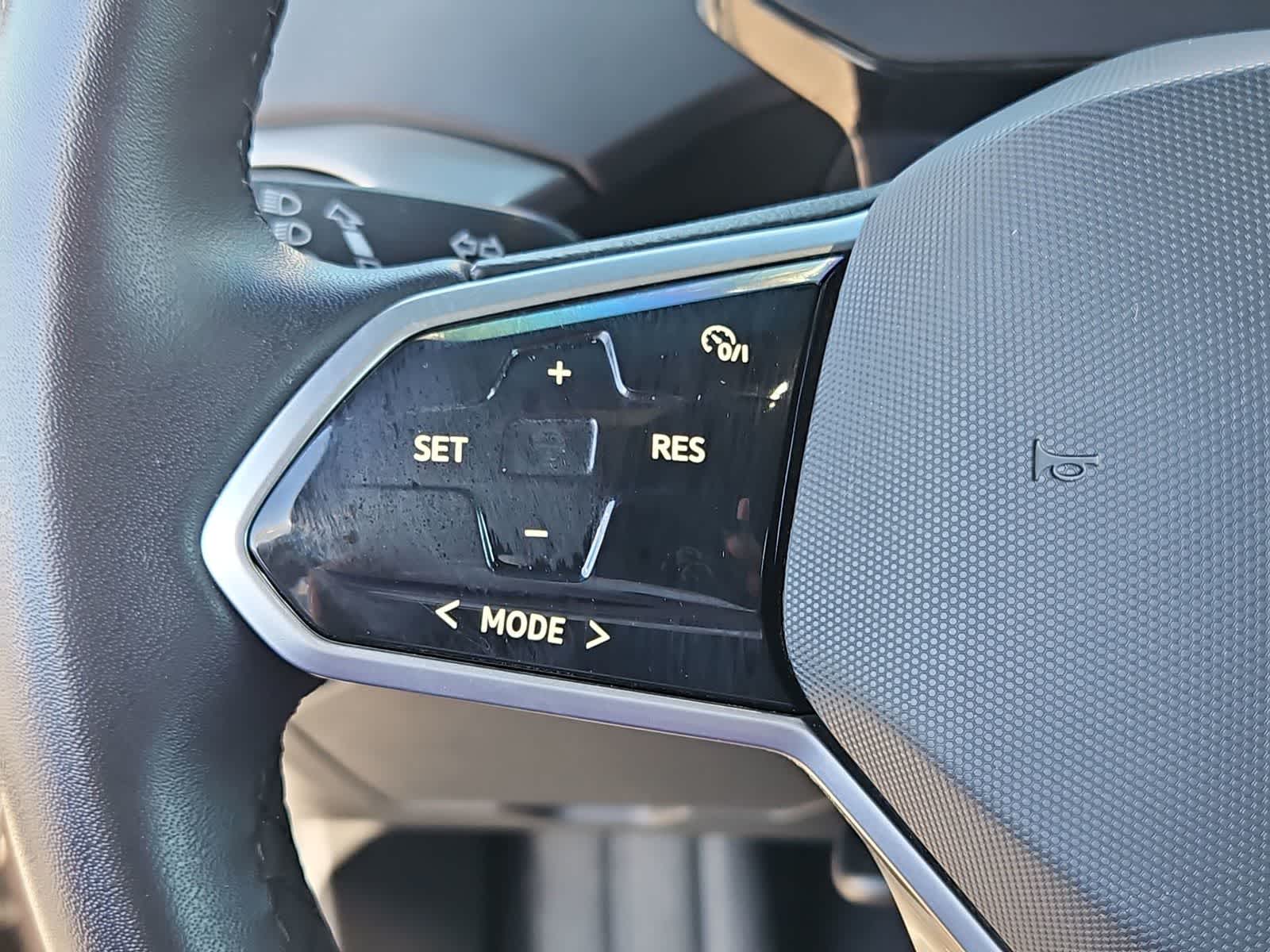 Thumbnail: 2023 Volkswagen ID.4 - 23