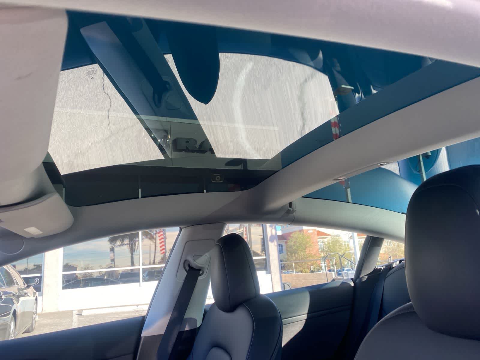 Thumbnail: 2022 Tesla Model 3 - 14