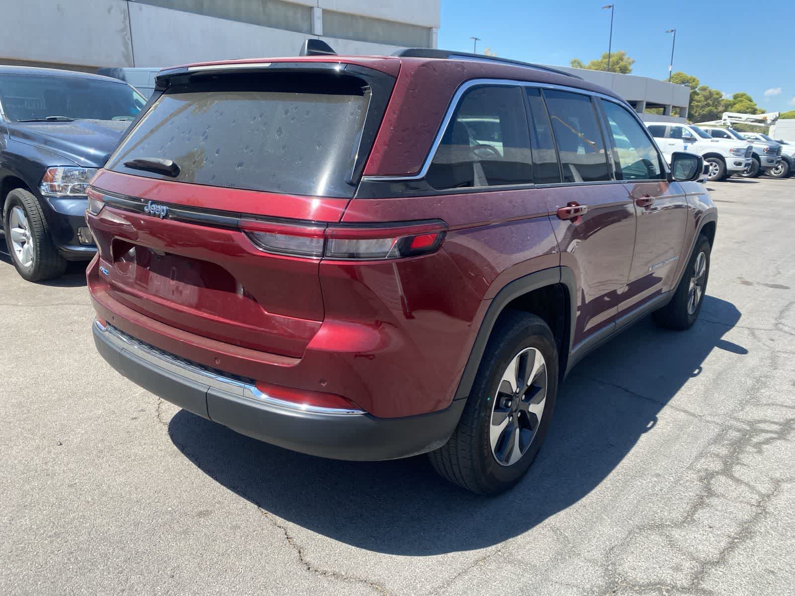 Thumbnail: 2023 Jeep Grand Cherokee - 6