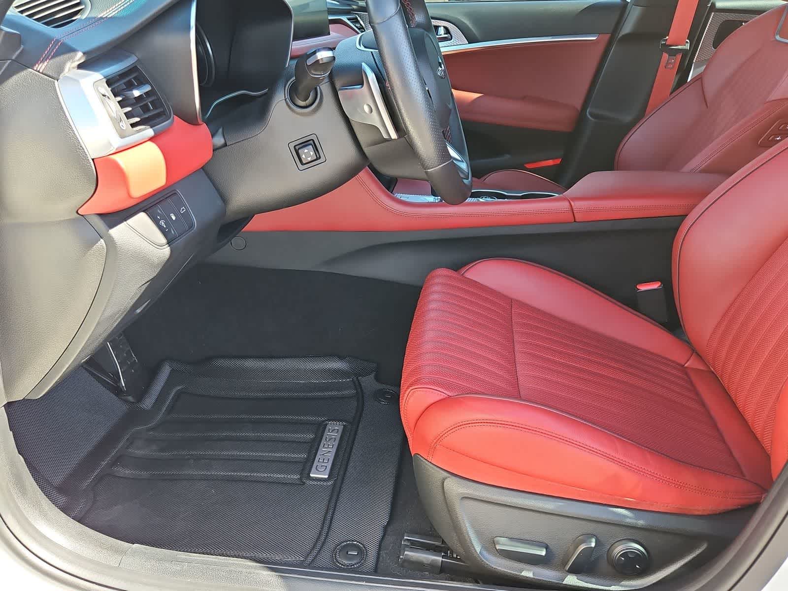 Thumbnail: 2023 Genesis G70 - 17