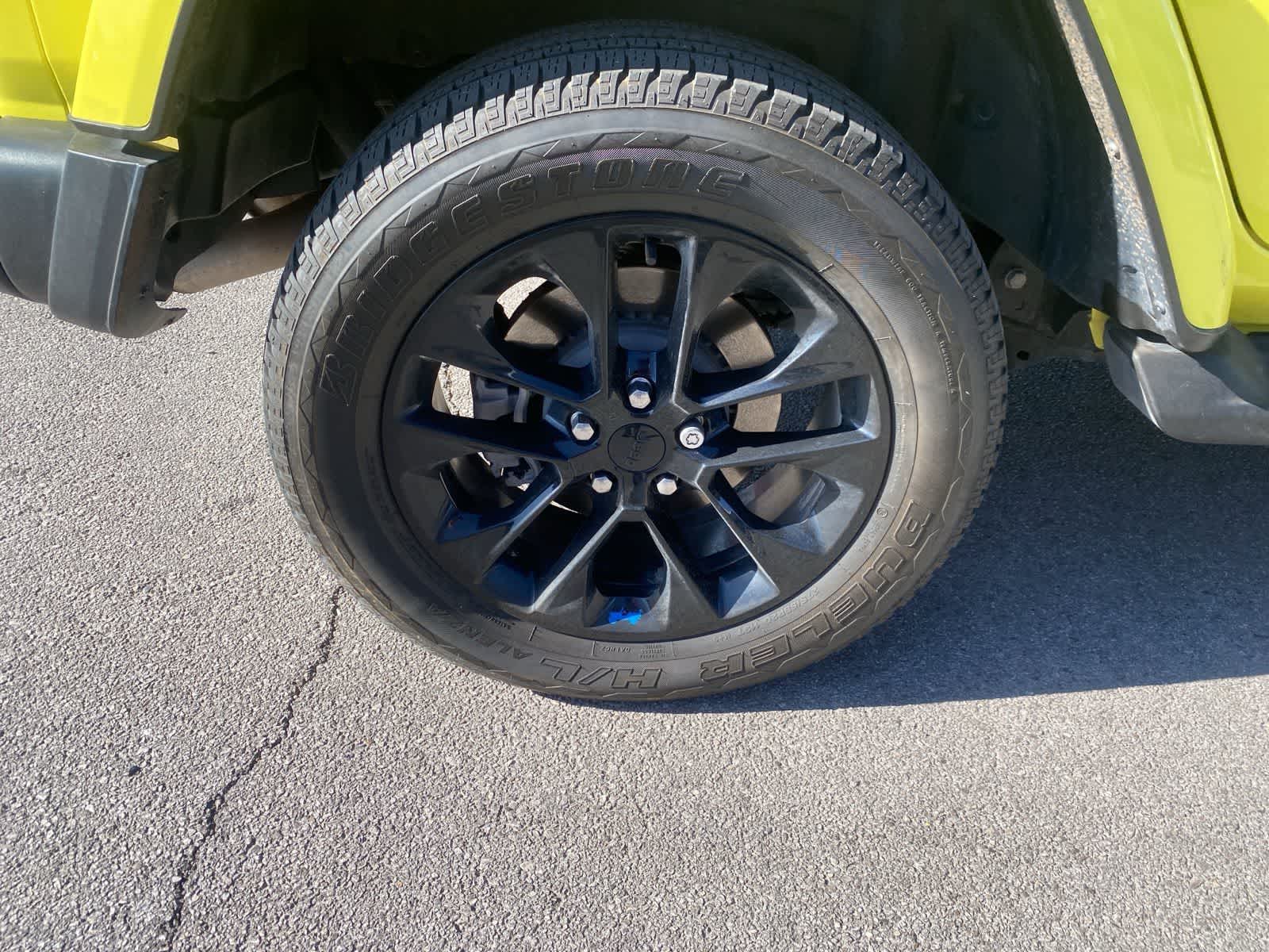 2023 Jeep Wrangler Sahara 5