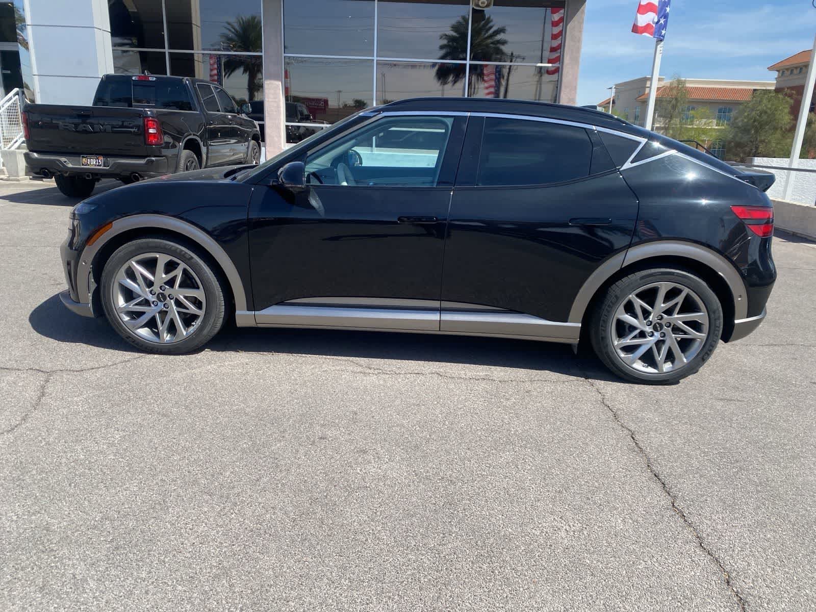 Thumbnail: 2023 Genesis GV60 - 10