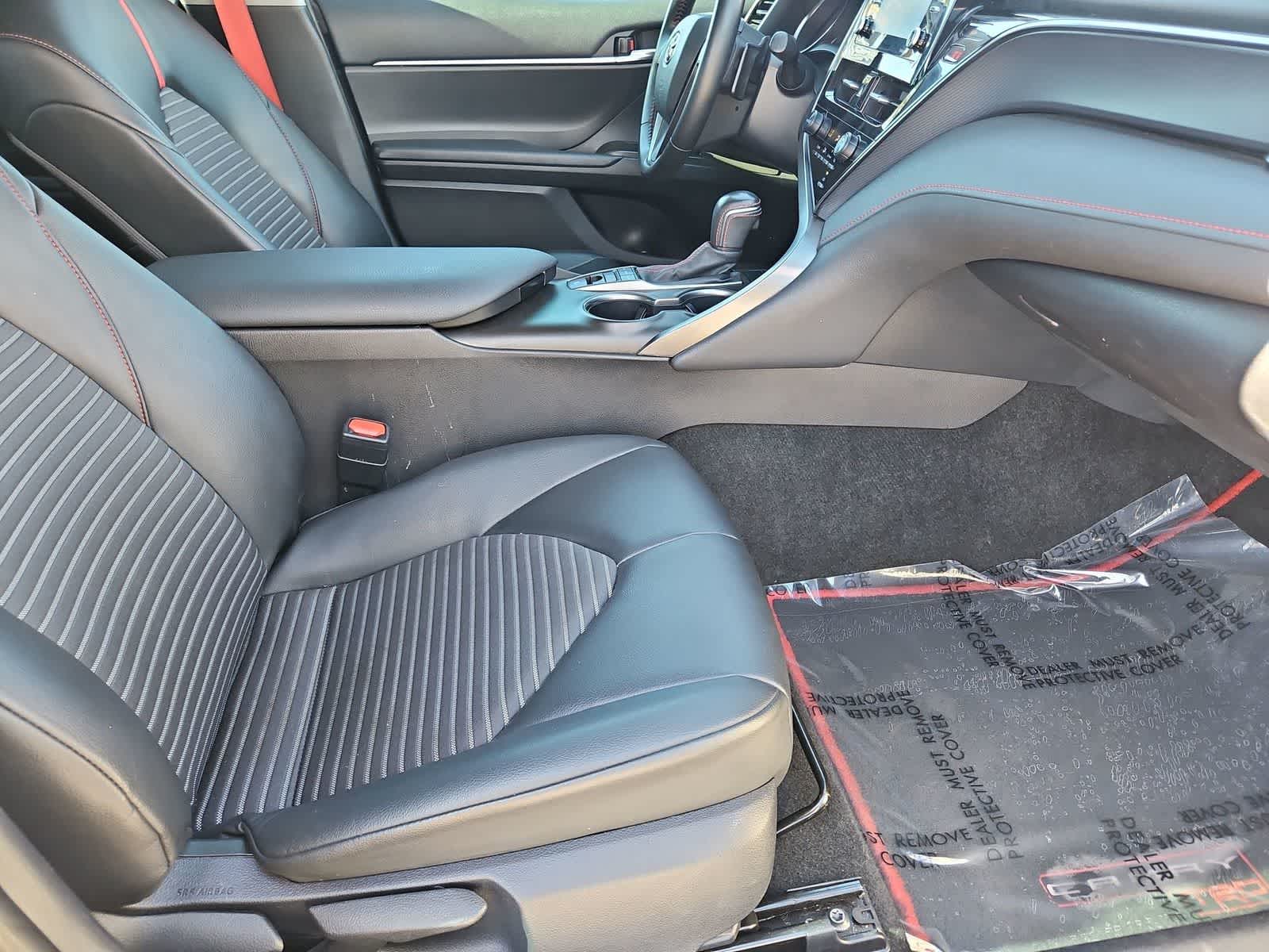 Thumbnail: 2022 Toyota Camry - 23