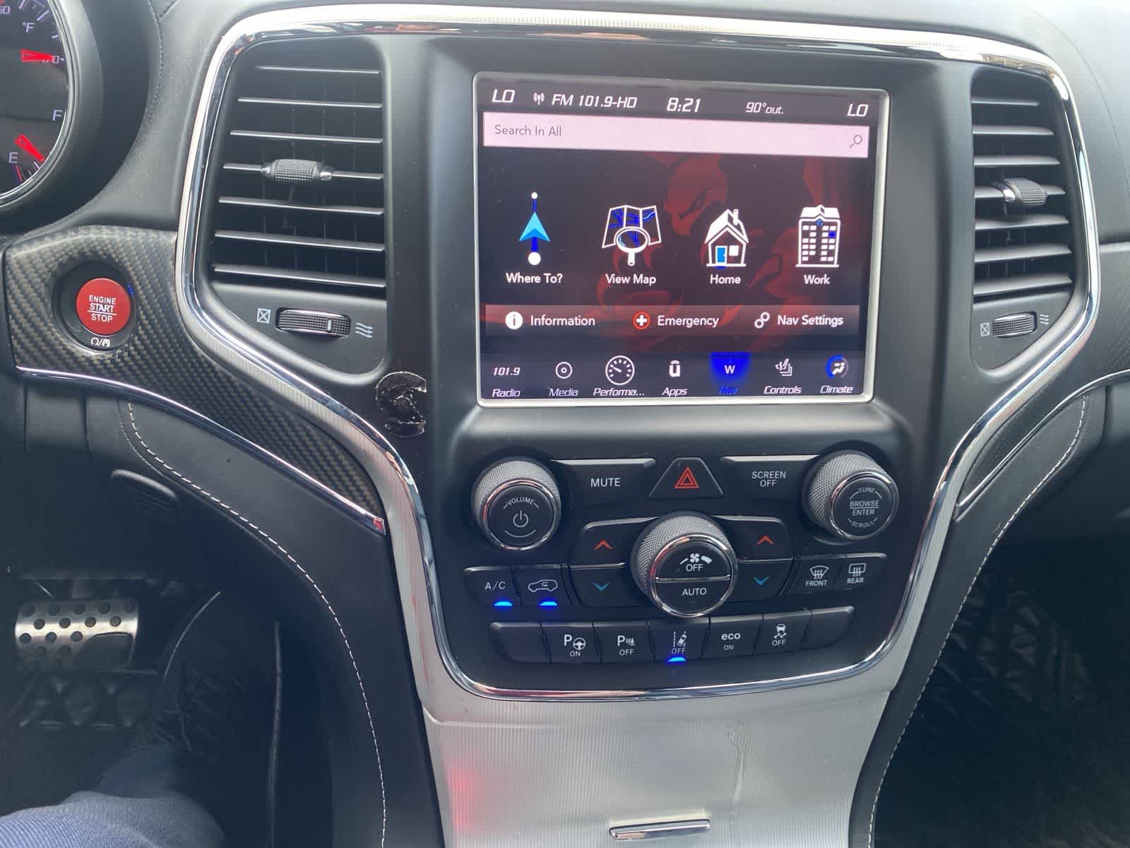 Thumbnail: 2018 Jeep Grand Cherokee - 17