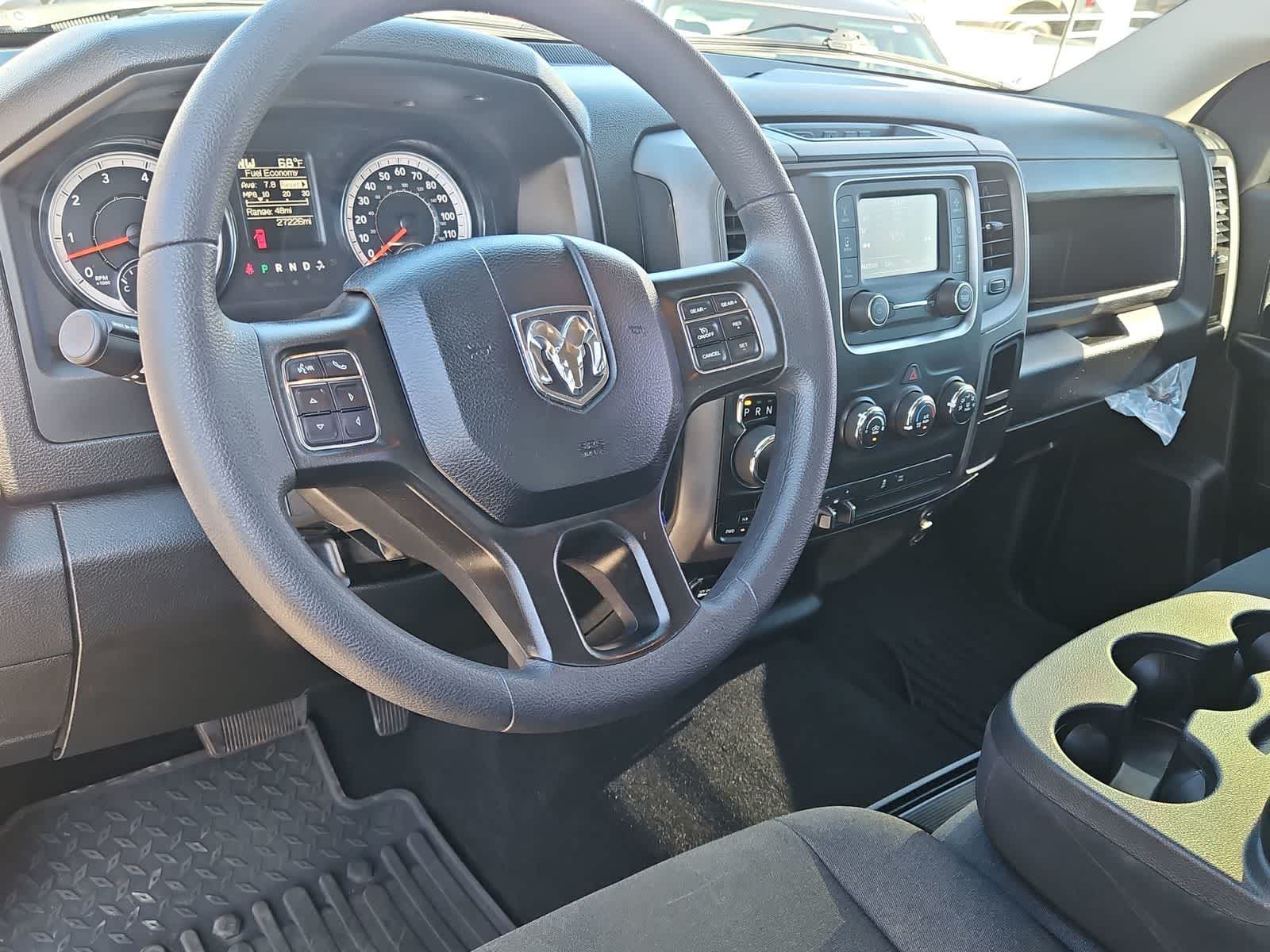 Thumbnail: 2022 RAM 1500 Classic - 11