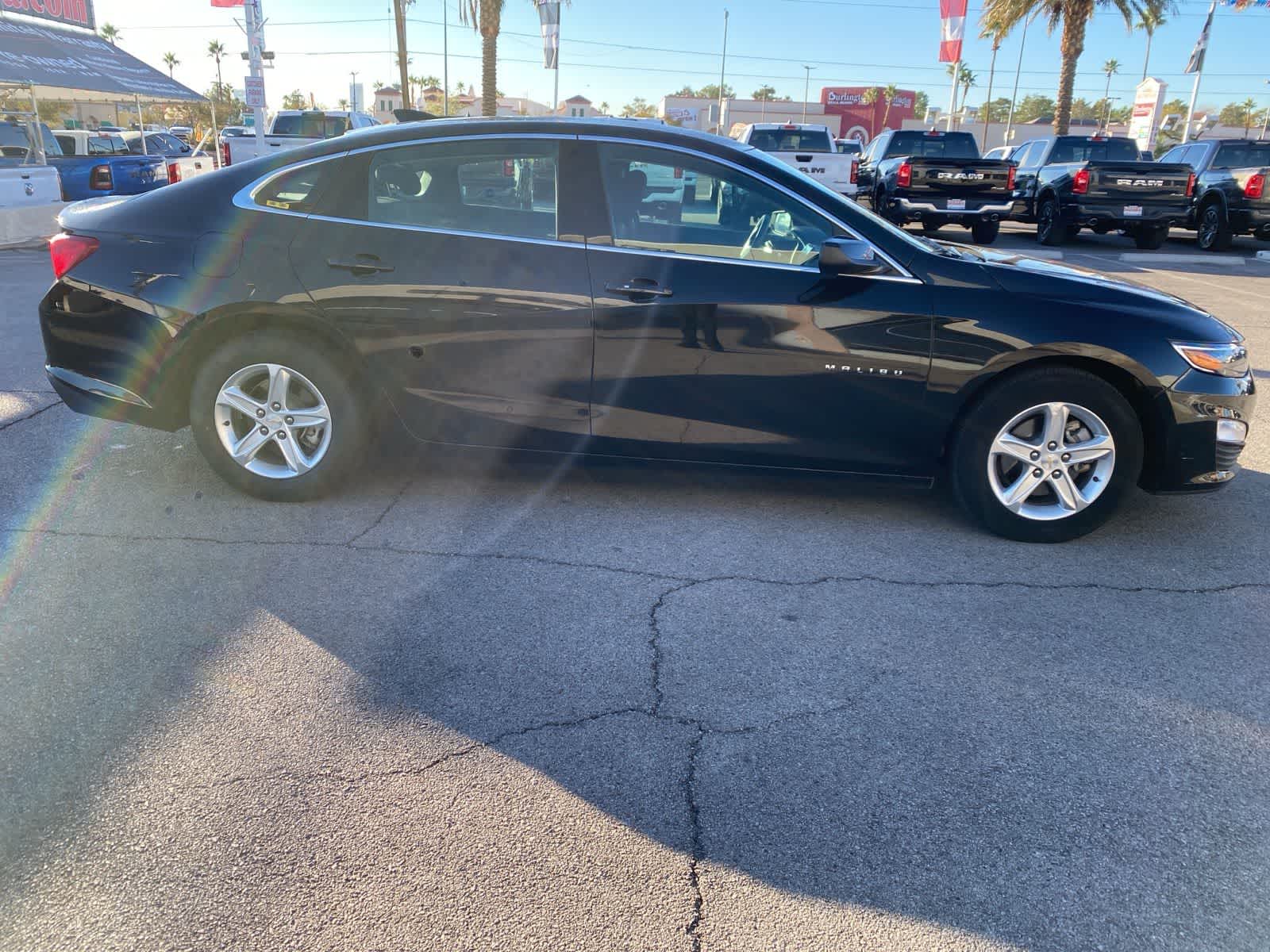 2024 Chevrolet Malibu 1LT photo 4