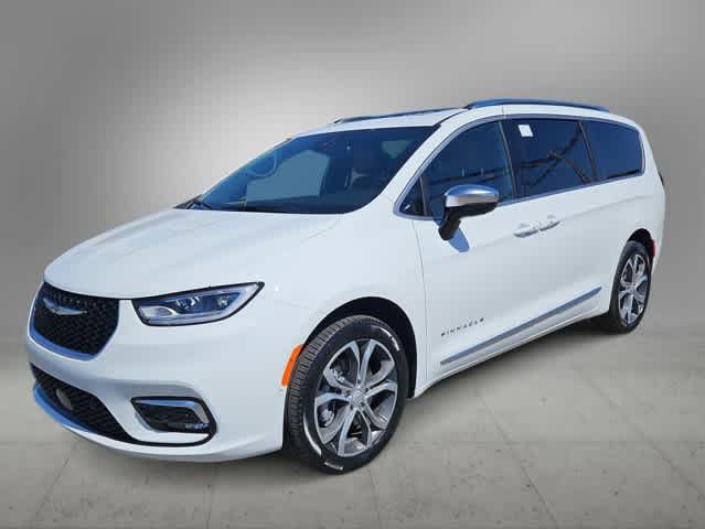 Thumbnail: 2026 Chrysler Pacifica - 4