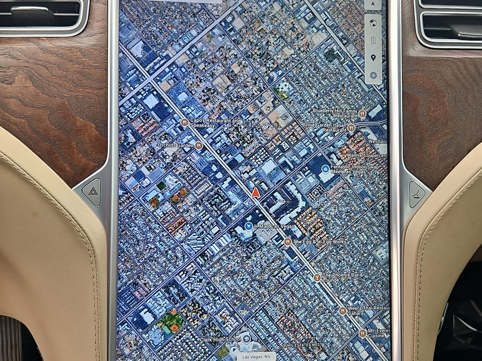 Thumbnail: 2017 Tesla Model S - 29