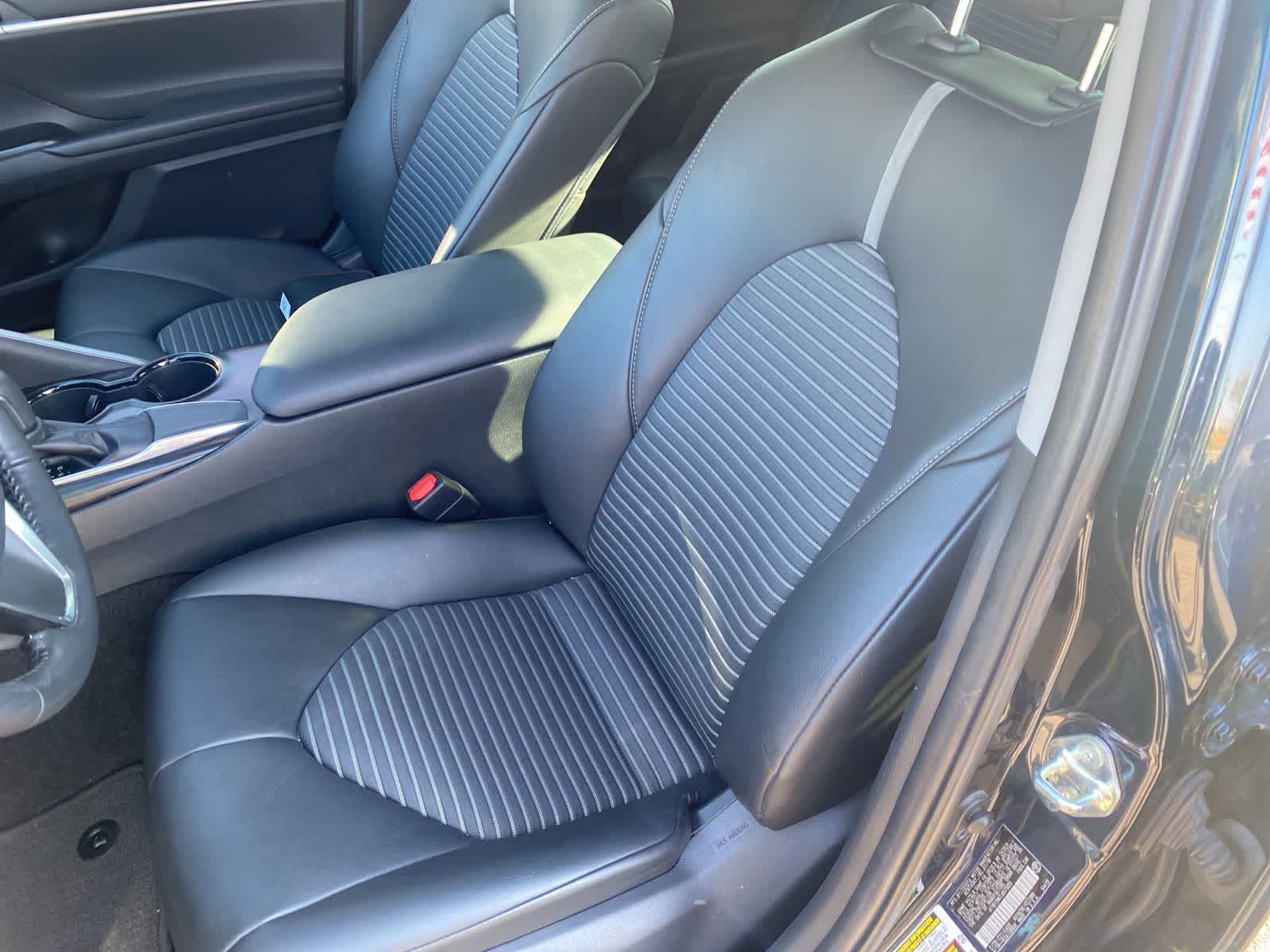Thumbnail: 2018 Toyota Camry - 11