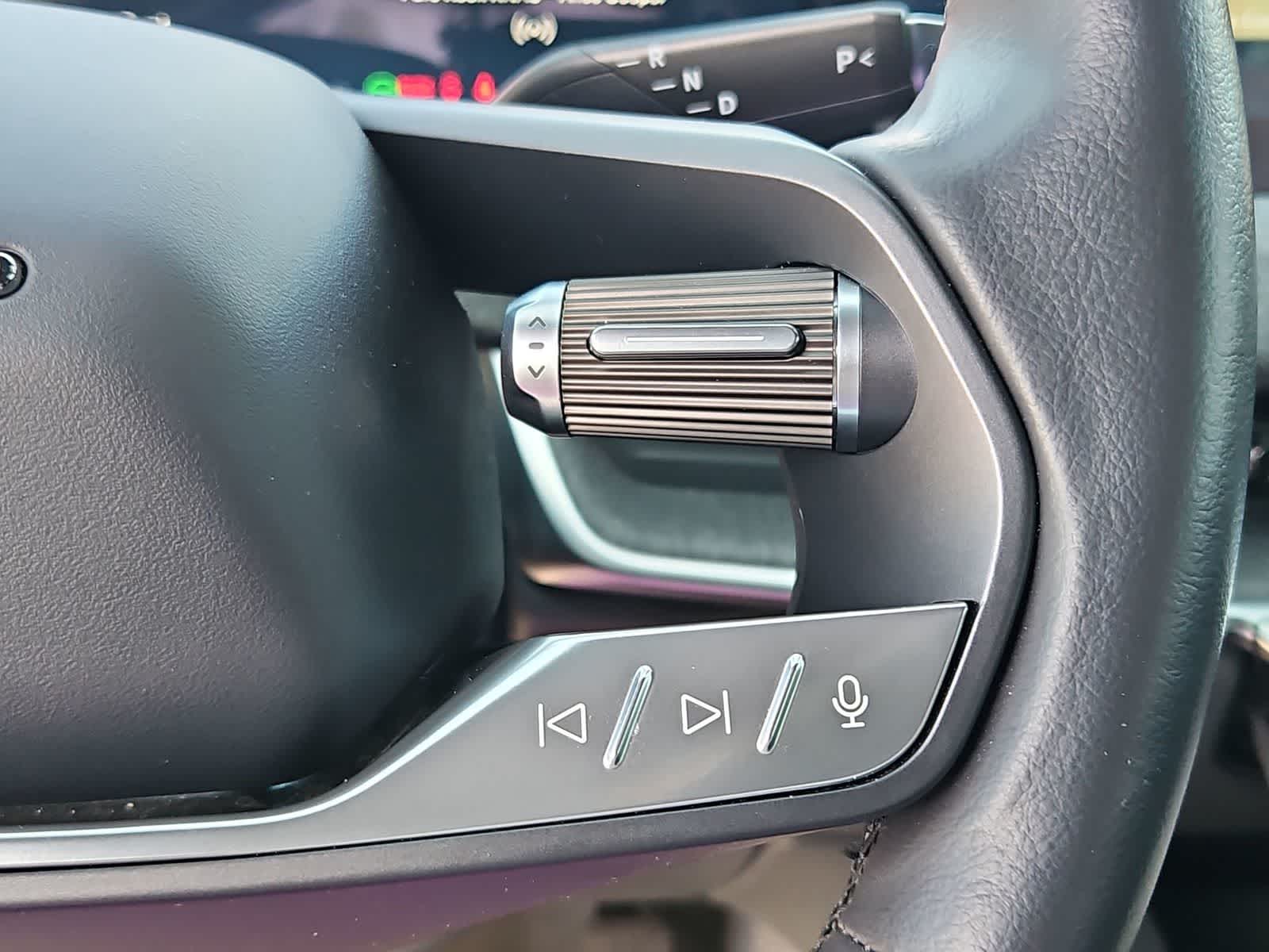 Thumbnail: 2023 Lucid Air - 24