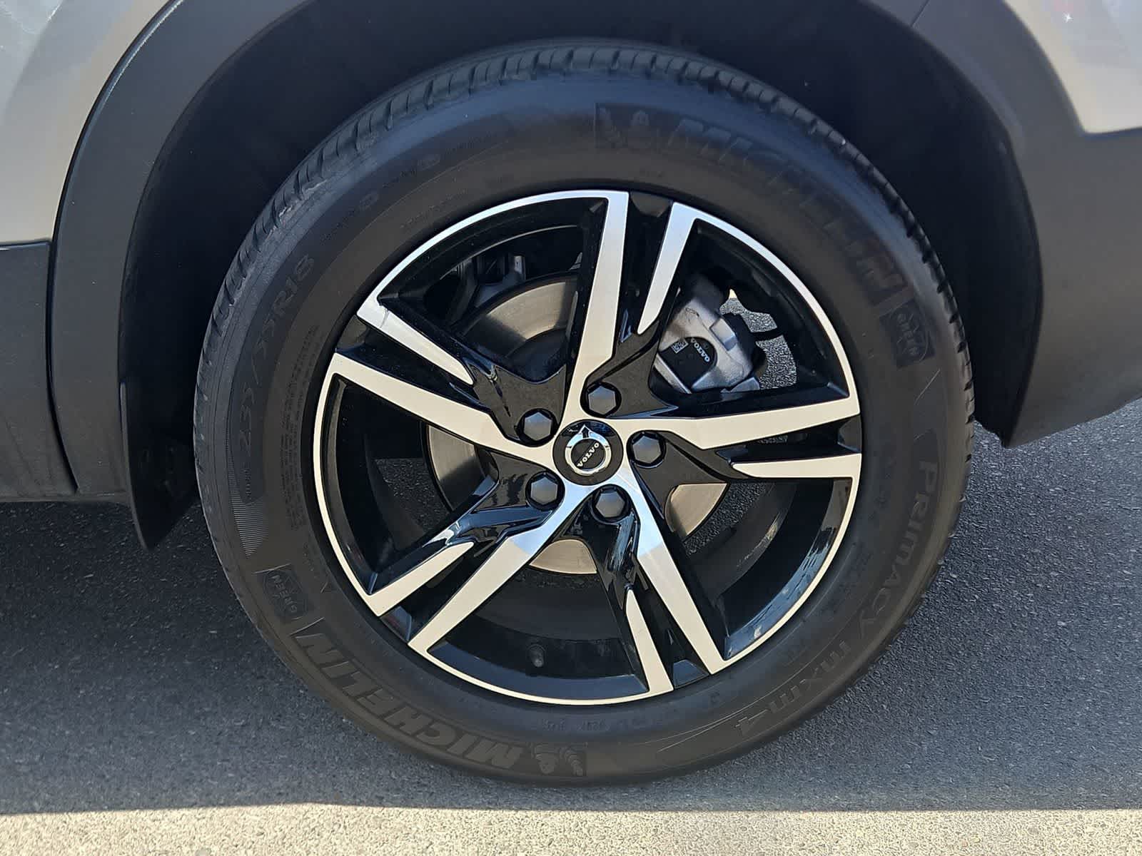 Thumbnail: 2024 Volvo XC40 - 14