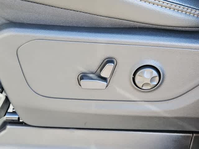 Thumbnail: 2026 RAM 1500 - 17
