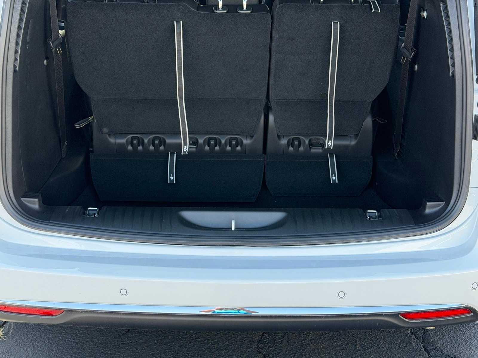 Thumbnail: 2026 Chrysler Pacifica - 32