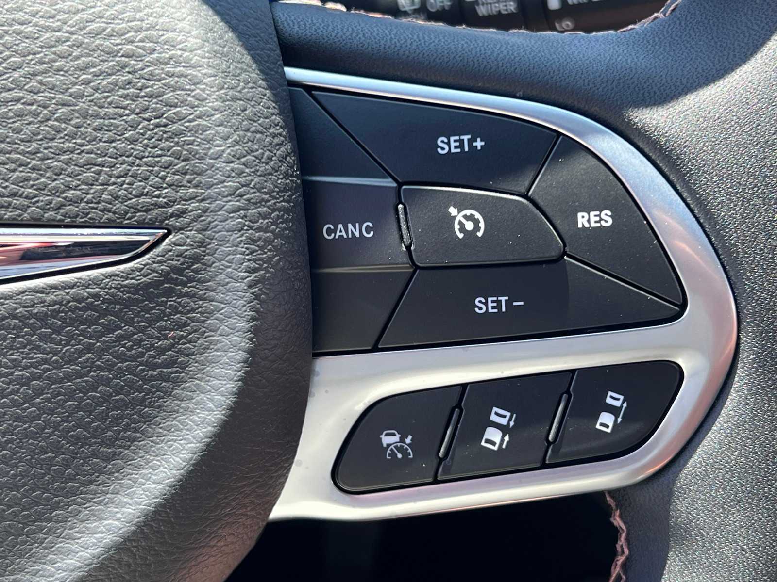 Thumbnail: 2026 Chrysler Pacifica - 19