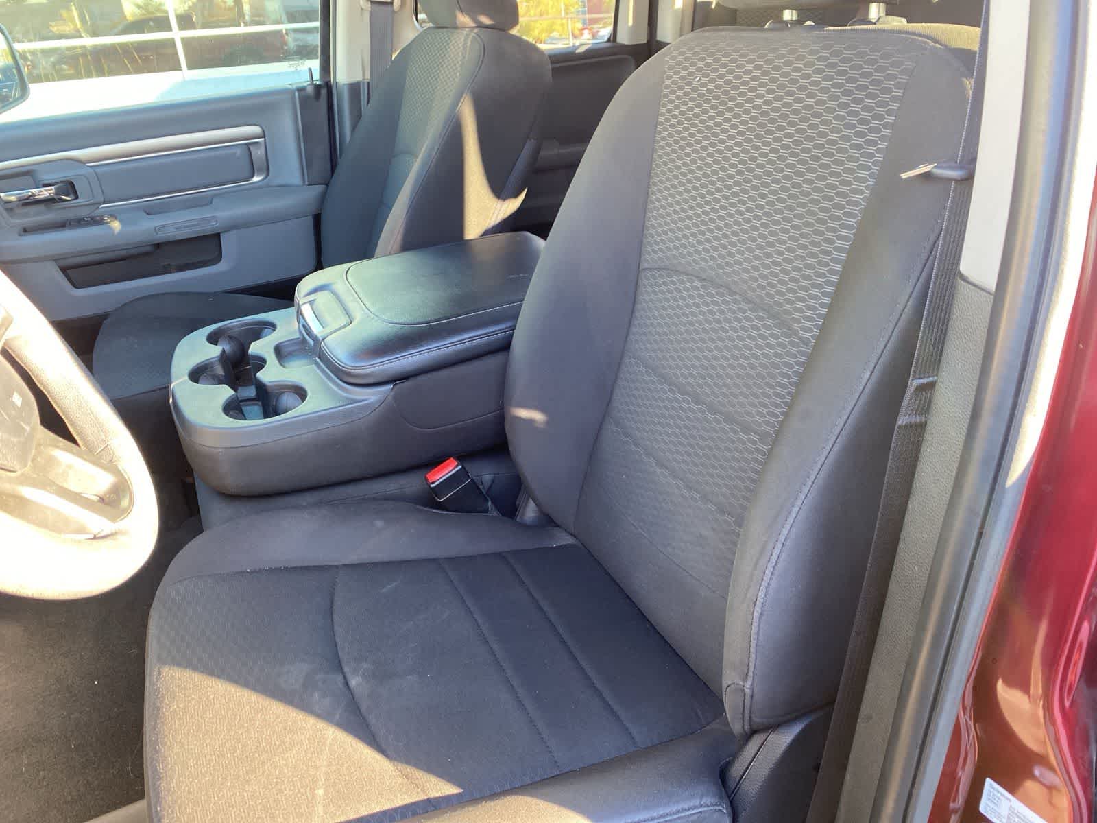 Thumbnail: 2019 RAM 1500 Classic - 11