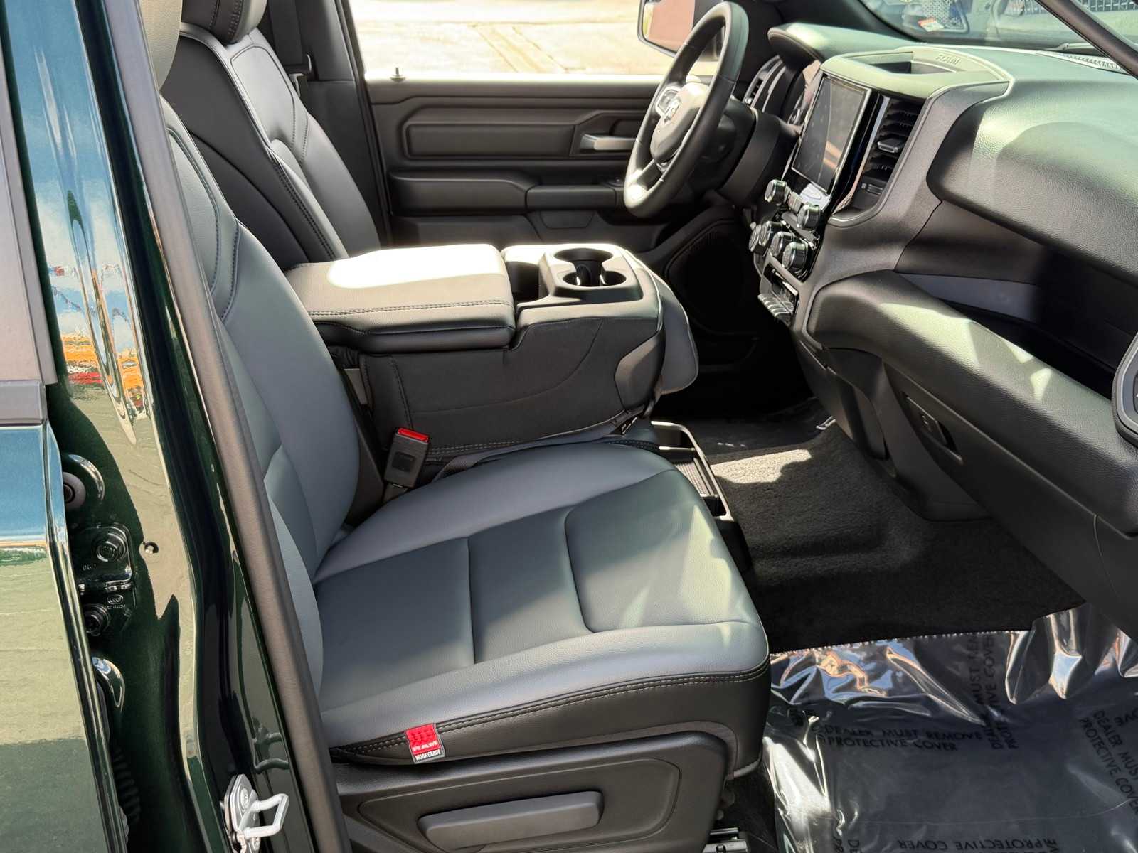 Thumbnail: 2026 RAM 1500 - 28