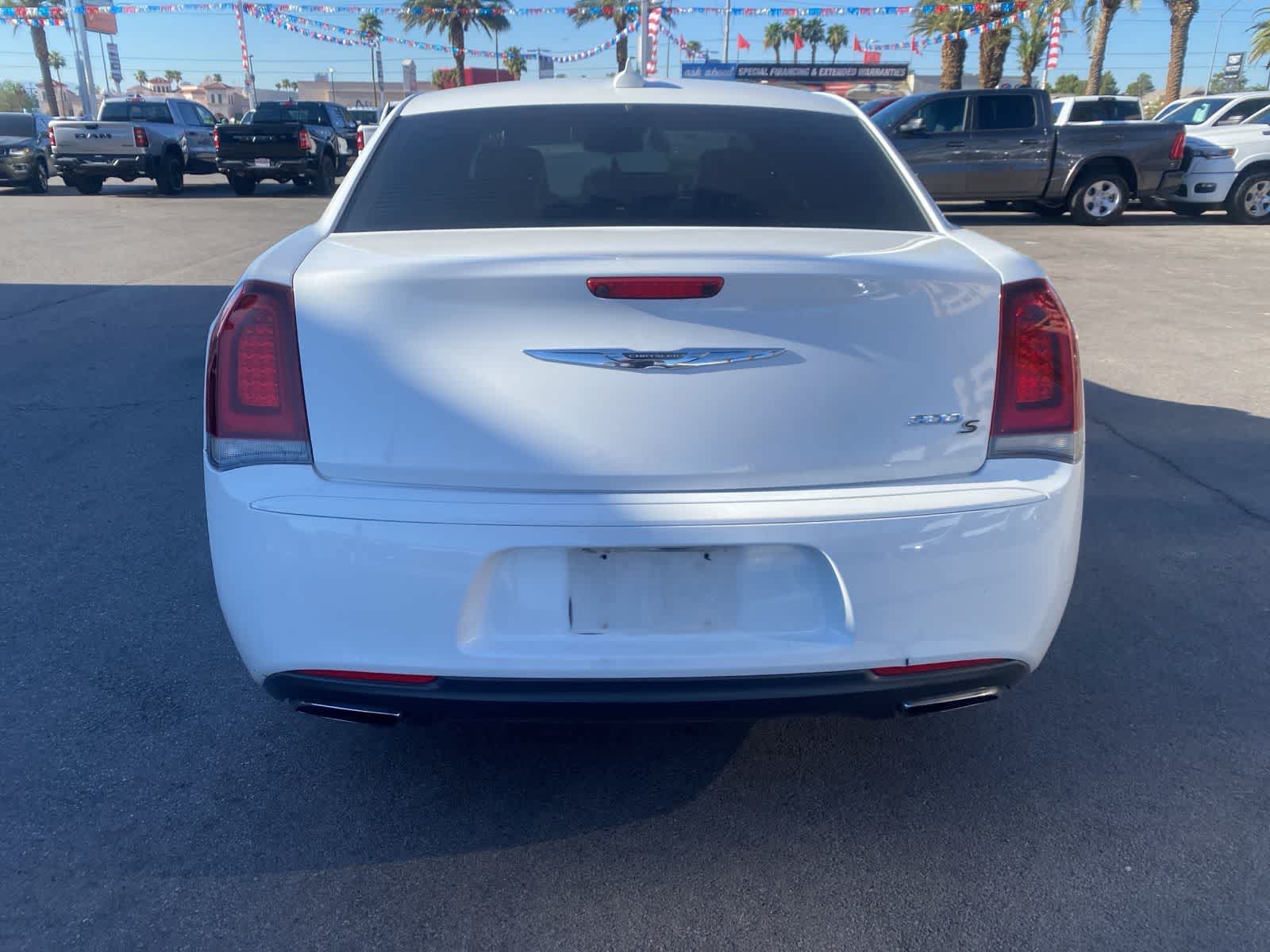 Thumbnail: 2016 Chrysler 300 - 7