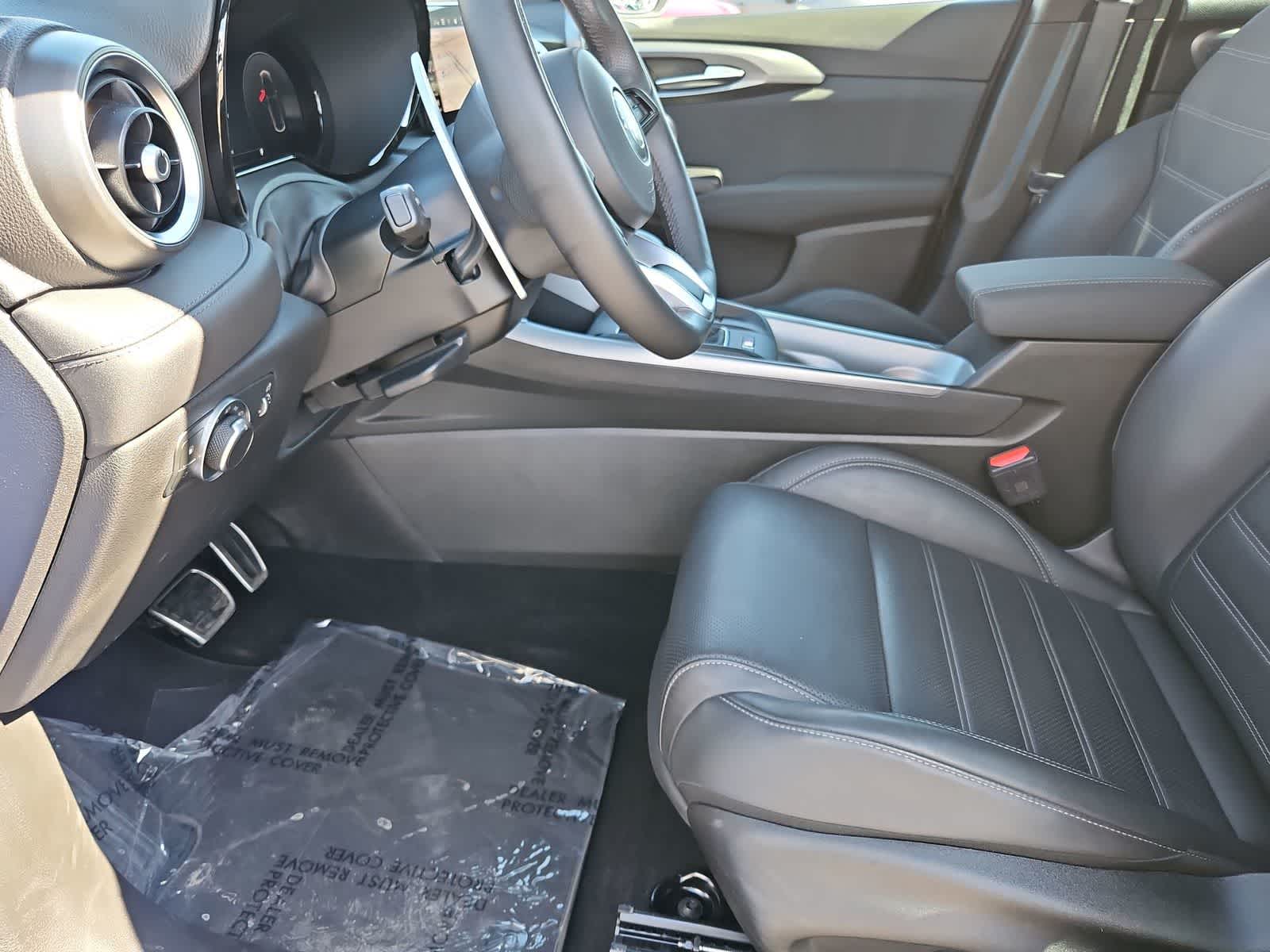 Thumbnail: 2024 Alfa Romeo Tonale - 17