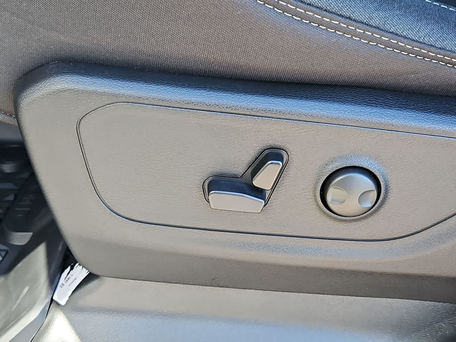 Thumbnail: 2026 RAM 1500 - 17