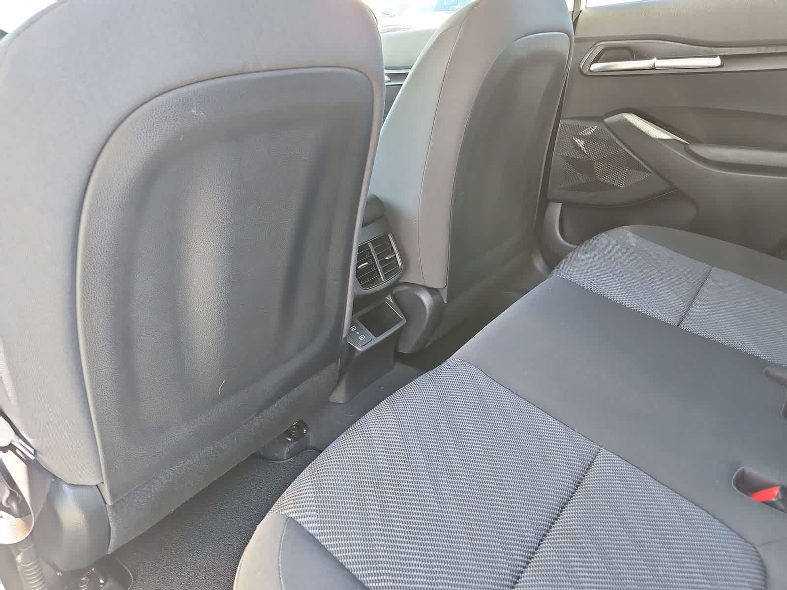 Thumbnail: 2024 Kia Seltos - 17