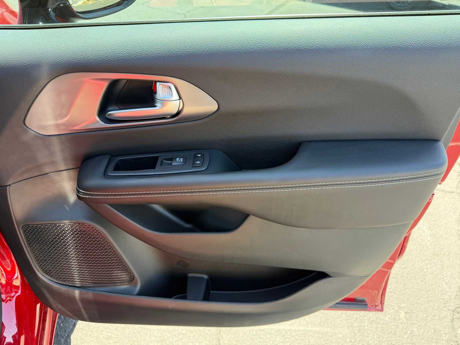 Thumbnail: 2026 Chrysler Pacifica - 19