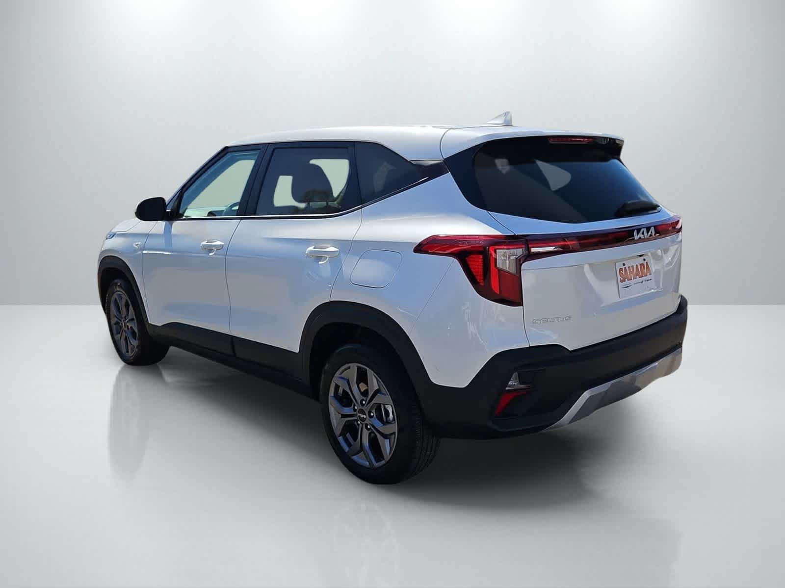 Thumbnail: 2024 Kia Seltos - 11