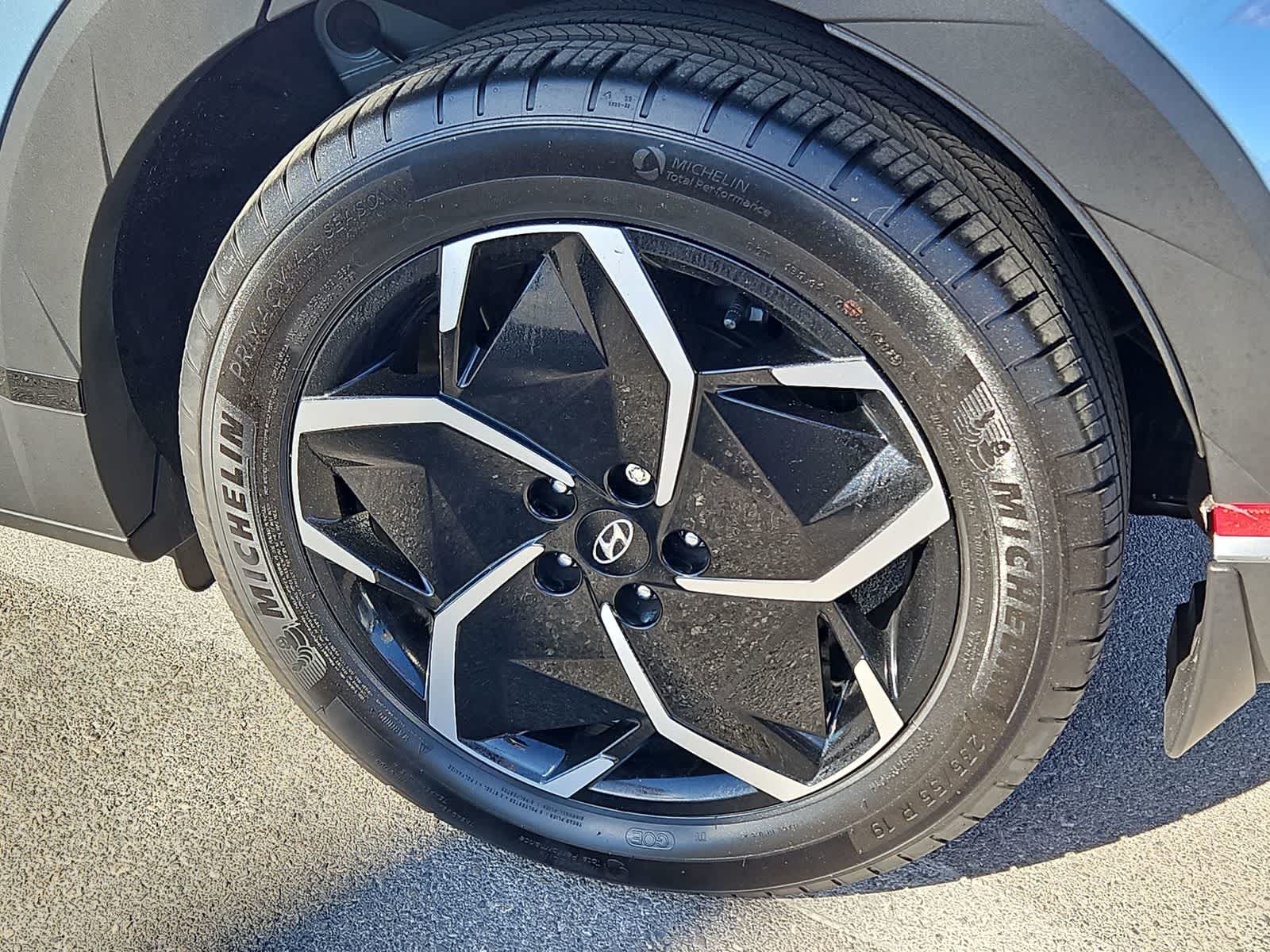 Thumbnail: 2024 Hyundai Ioniq 5 - 14