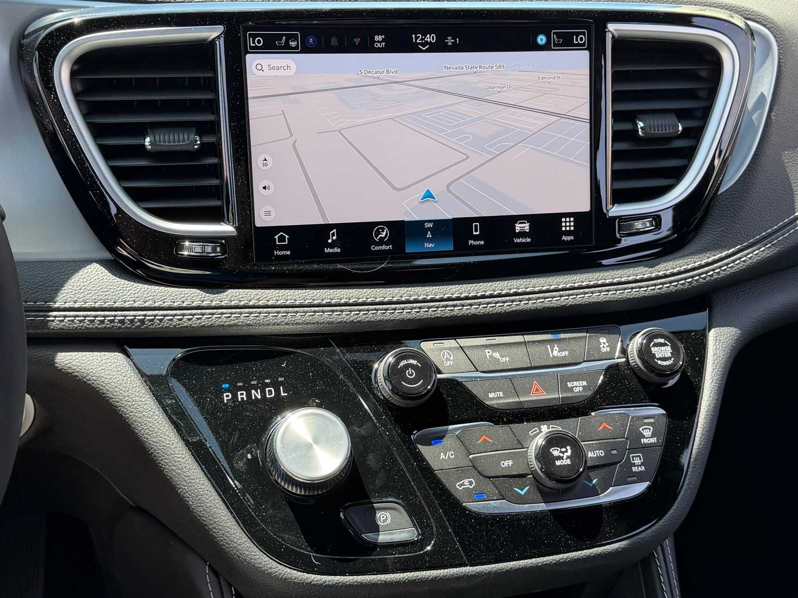 Thumbnail: 2026 Chrysler Pacifica - 19