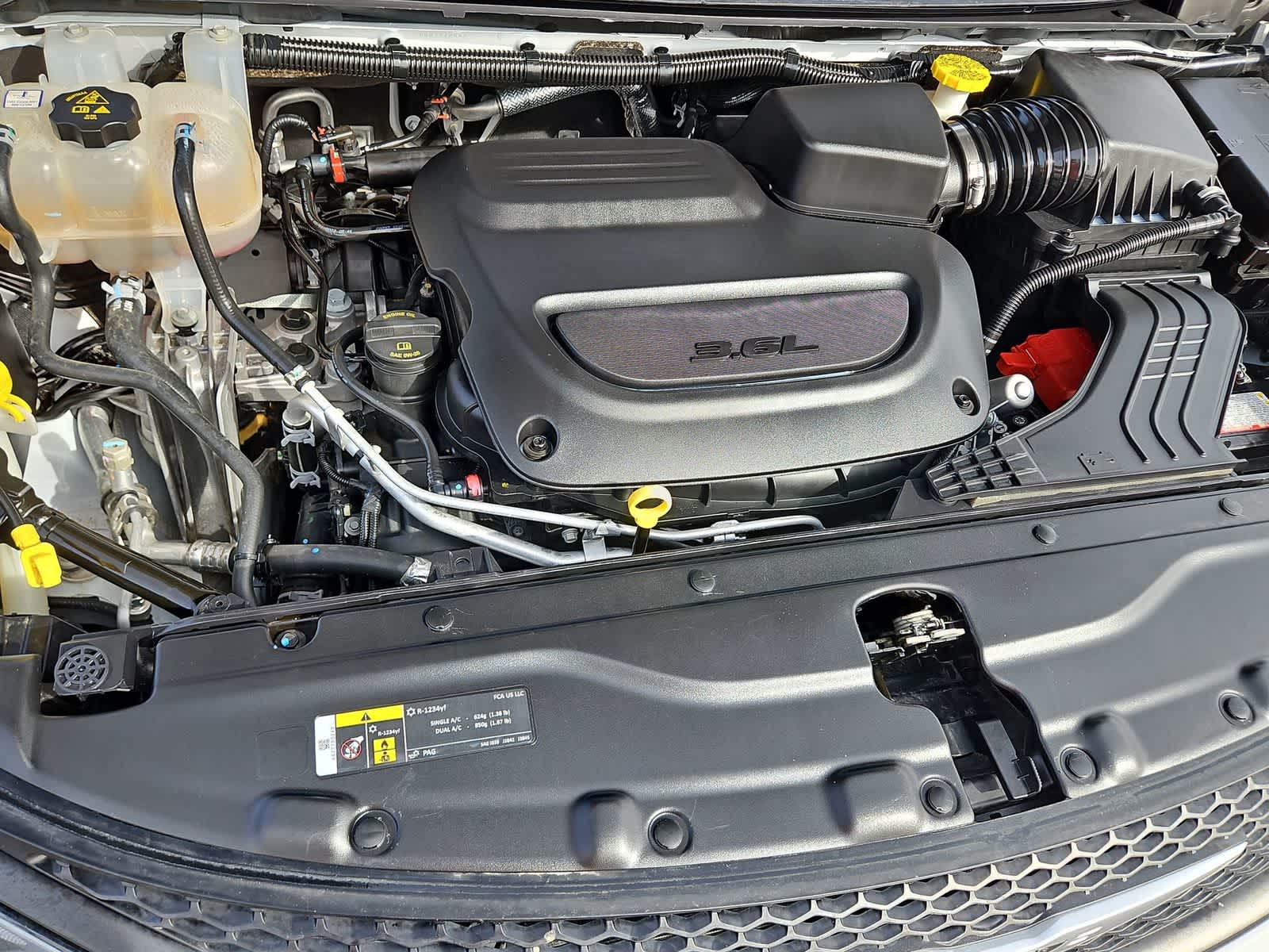 Thumbnail: 2023 Chrysler Voyager - 15