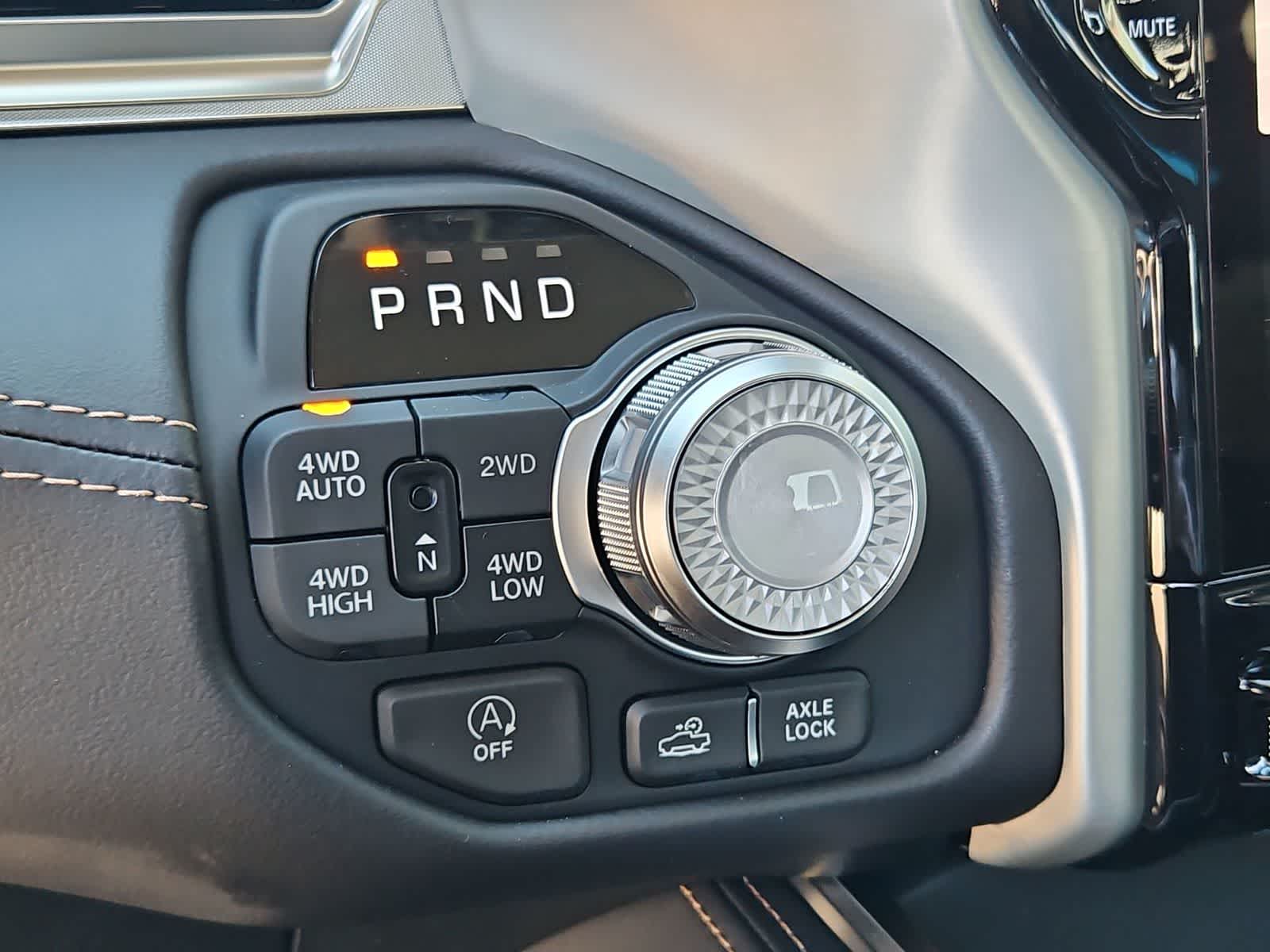 Thumbnail: 2026 RAM 1500 - 32