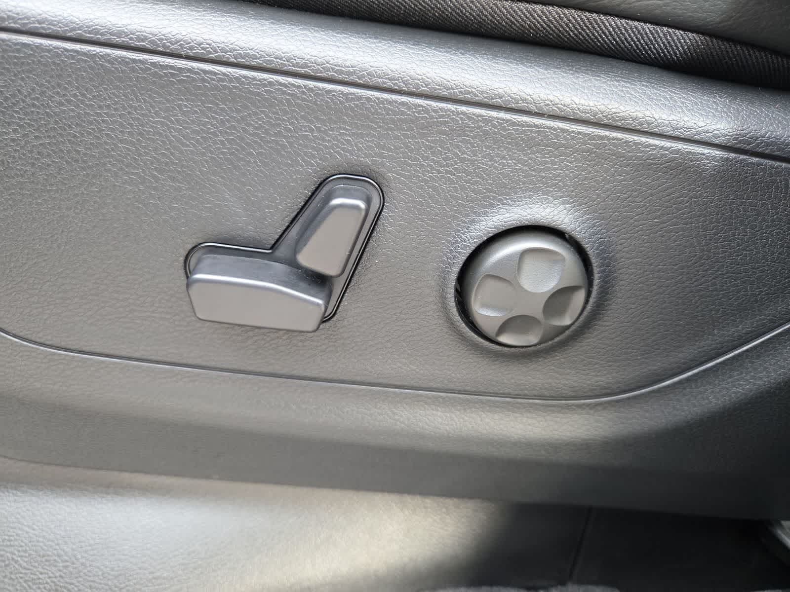 Thumbnail: 2026 RAM 1500 - 18