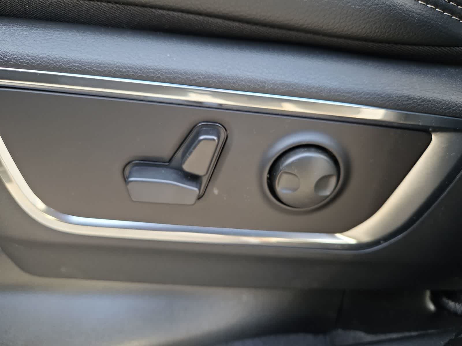 Thumbnail: 2026 RAM 1500 - 19