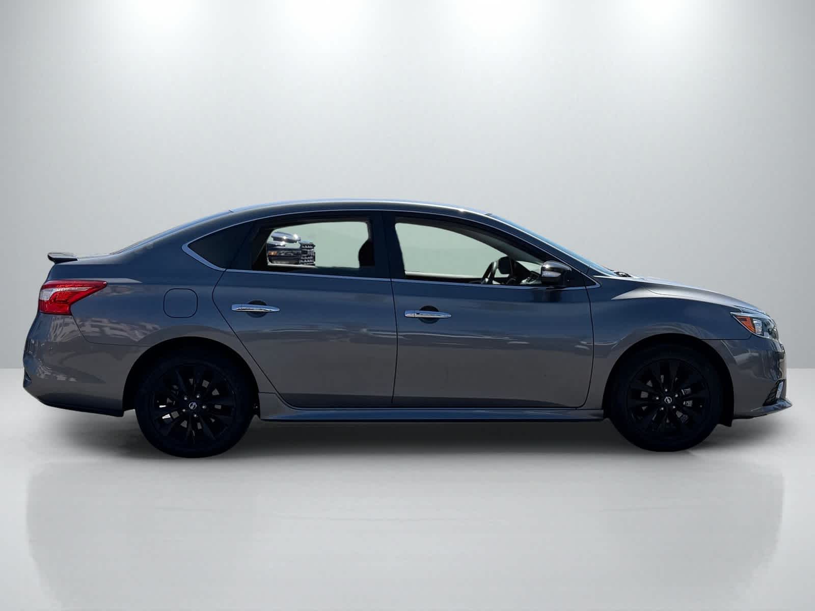 Thumbnail: 2017 Nissan Sentra - 8