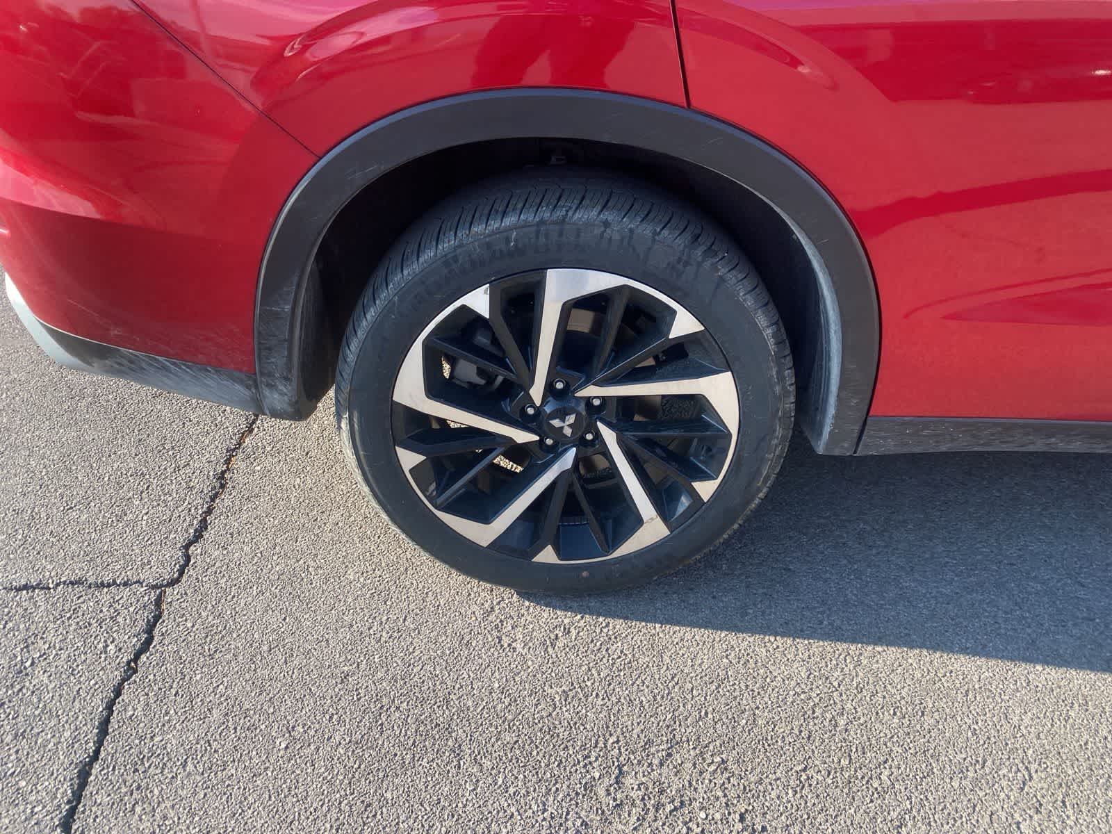 Thumbnail: 2024 Mitsubishi Outlander - 5