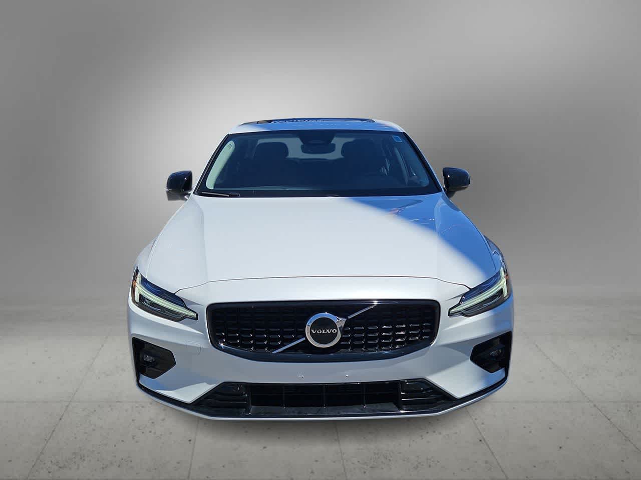 Thumbnail: 2024 Volvo S60 - 4