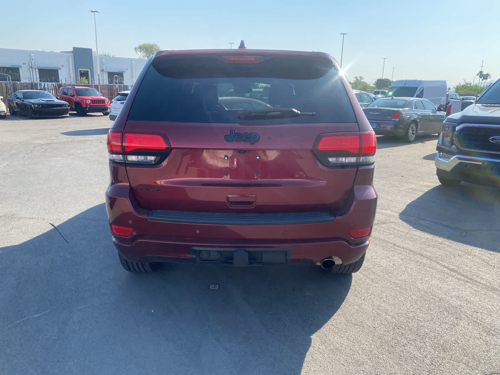 Thumbnail: 2022 Jeep Grand Cherokee - 7